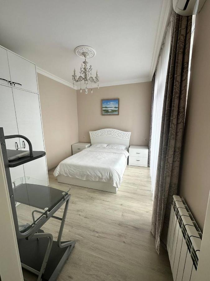 Apartment 7 Batumi Bagian luar foto